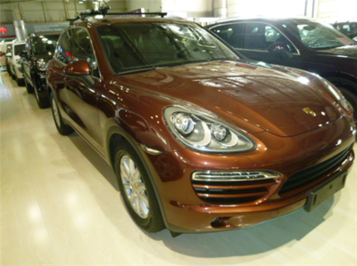 天津港12款保時捷現(xiàn)車熱銷，天津鴻興汽車貿(mào)易總代理顏色齊全